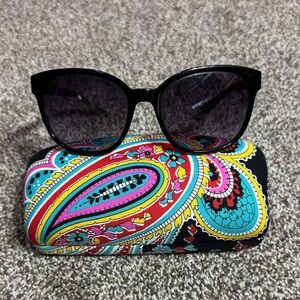 Vera Bradley Parisian Paisley black sunglasses with case